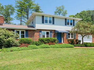 7 Robin Hill Ln, Athens, OH 45701