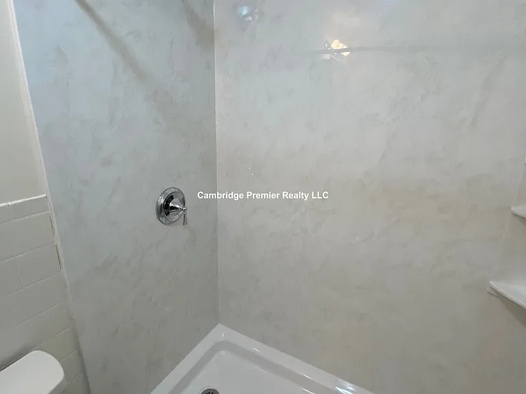 45 Elm St #13 — Photo 14