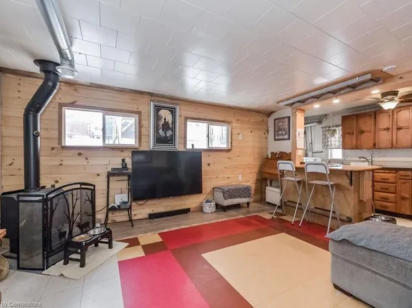 9898 Baseline Rd, Mount Forest, ON N0G 2L0