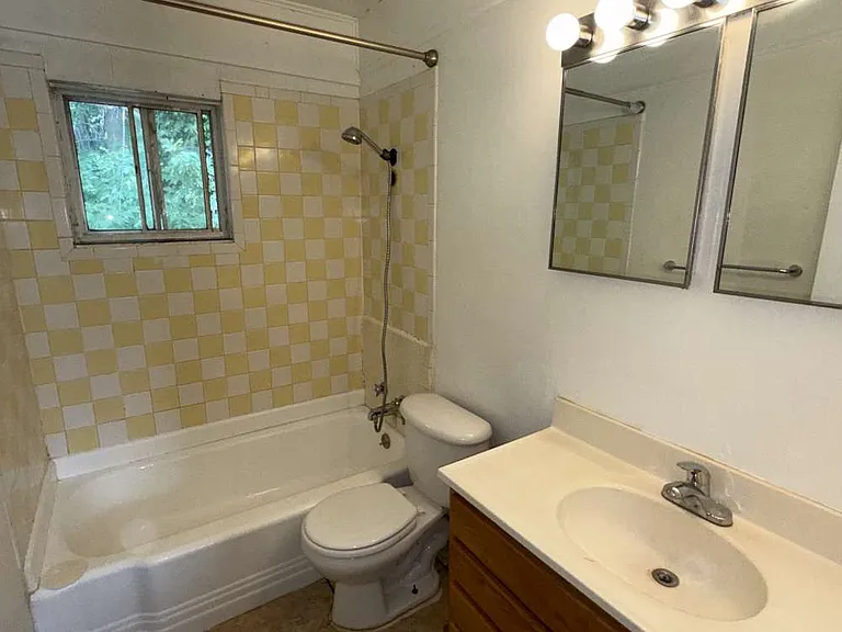 899 Canyon Rd #3 — Photo 5