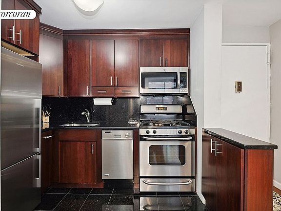 2nd image of 353 E 72nd St APT 10C