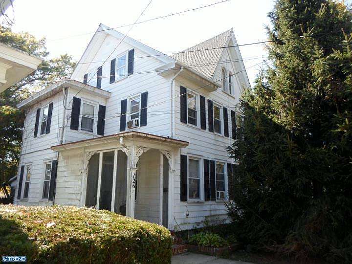 2nd image of 126 Hampton St