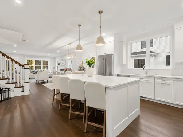 16 Wayside Rd #14, Natick, MA 01760