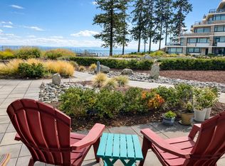 5665 Teredo St #206, Sechelt, BC V7Z 0J2
