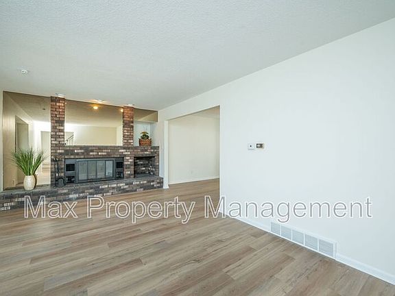 5th image of 1484 NW 91st St