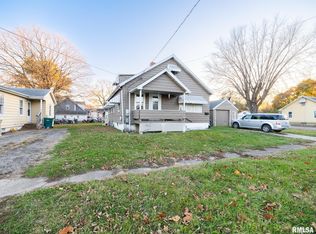 145 Chicago St, East Peoria, IL 61611
