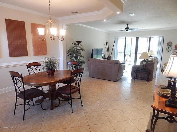 4th image of 13528 Isla Vista Dr