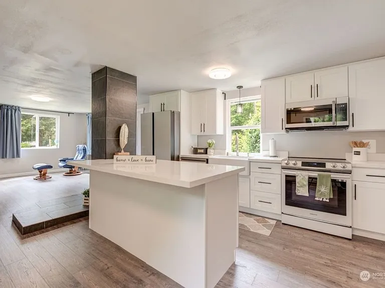 2748 El Camano St — Photo 10