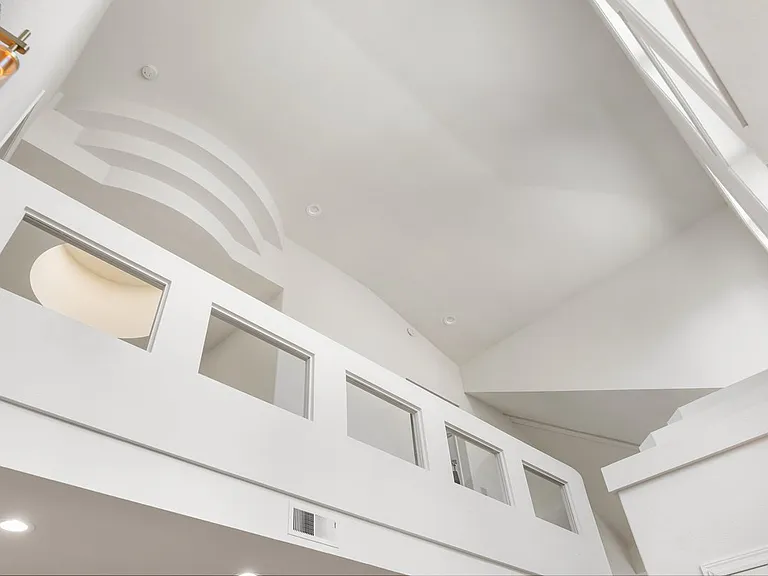 4 Mandalay Ct — Photo 19