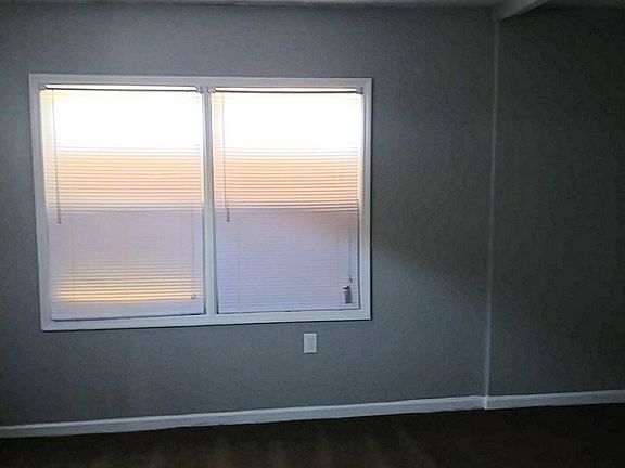 3rd image of 6417 Oak Park Dr
