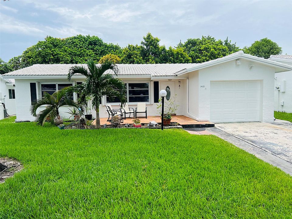 1st image of 1421 NW 90th Way