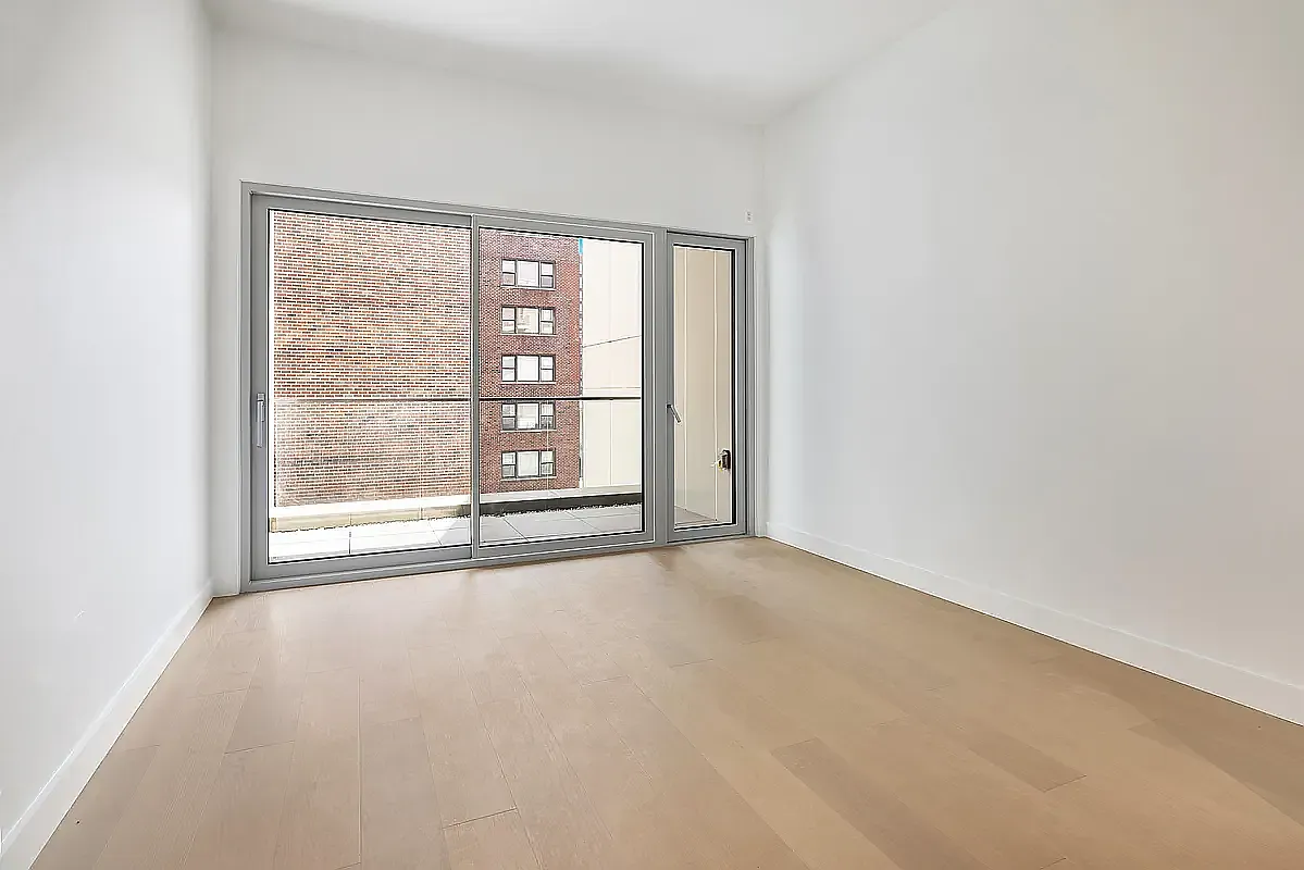 250 East 25th Street — Photo 2