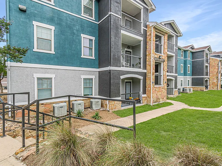 Stoneridge Apartments — Photo 30