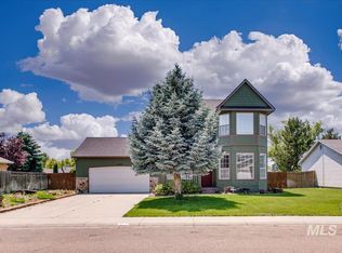 1239 Willow Creek Dr, Nampa, ID 83686