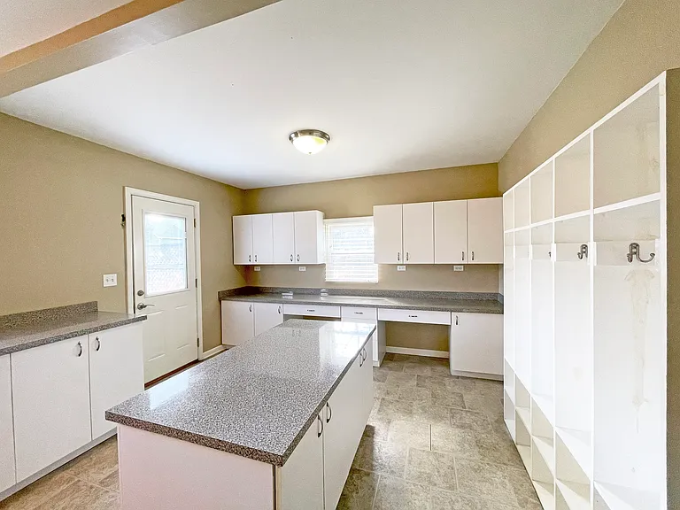 1528 E Bailey Rd — Photo 22