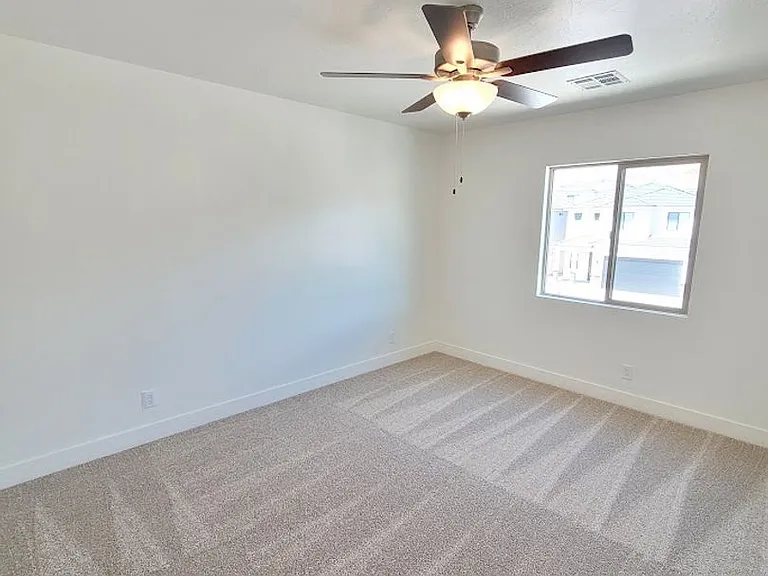 515 S Stewart Creek Cv — Photo 27