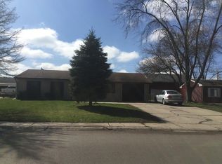 90 Saugatuck Rd, Montgomery, IL 60538