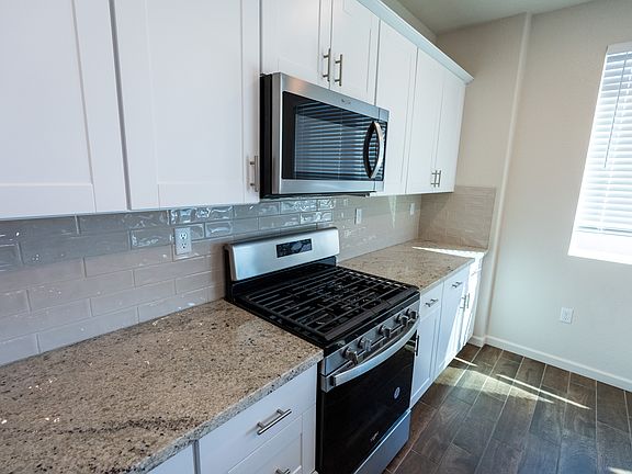 Stove and convectional microwave