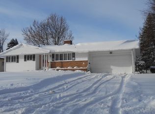 21 Green Acre Ln, Rochester, NY 14624