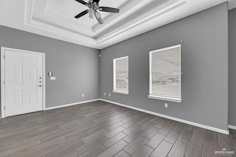 2 bed, 2.0 bath, 3612 sqft, $900 — Photo 2