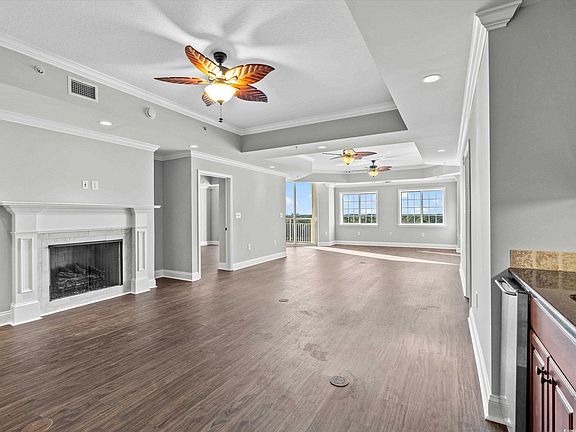 5th image of 9547 Edgerton Dr. #705