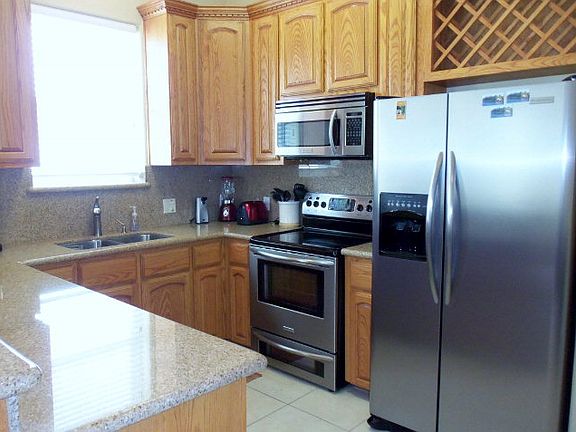 5th image of 131 E Saturn Ln #3