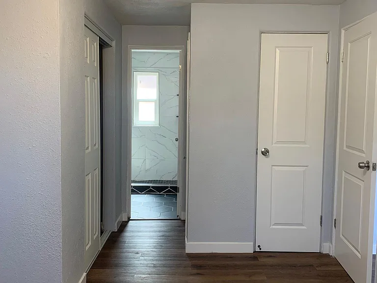4522 Fillmore St #4 — Photo 9