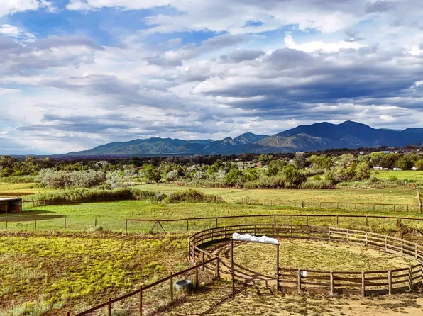 47 State Rd 382, Ranchos de Taos, NM 87557