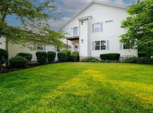 211 Potomac Dr, Basking Ridge, NJ 07920