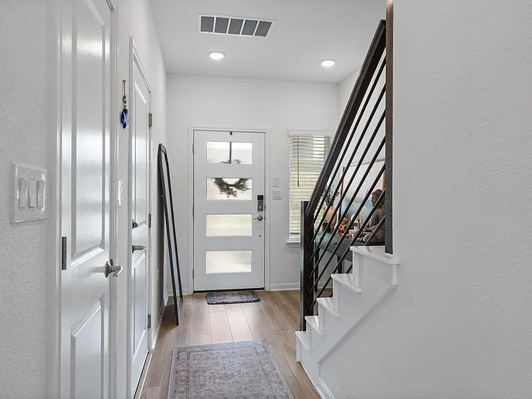 1617 Purple Martin Dr — Photo 3