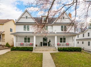 4833 Northcott Ave, Downers Grove, IL 60515
