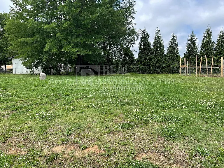 206 Hassellwood Dr — Photo 11