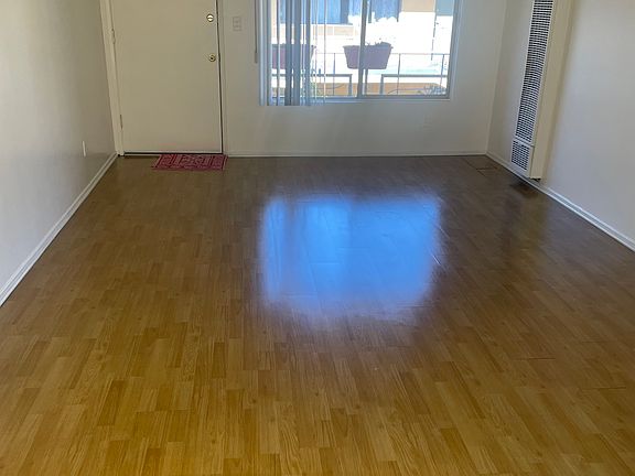 5th image of 6320 Whitsett Ave #20