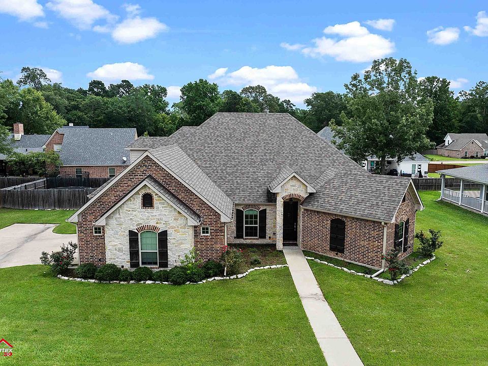 1st image of 224 Stonegate Dr