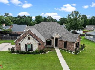 224 Stonegate Dr, Carthage, TX 75633