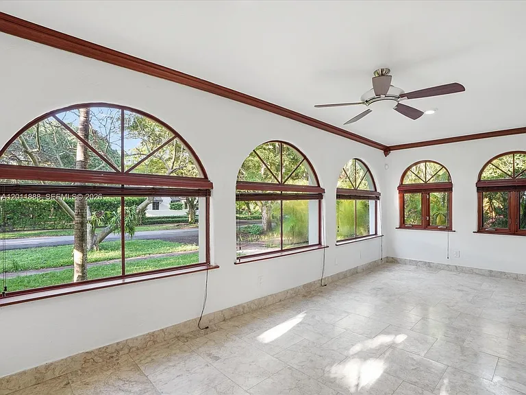 1137 Asturia Ave — Photo 23