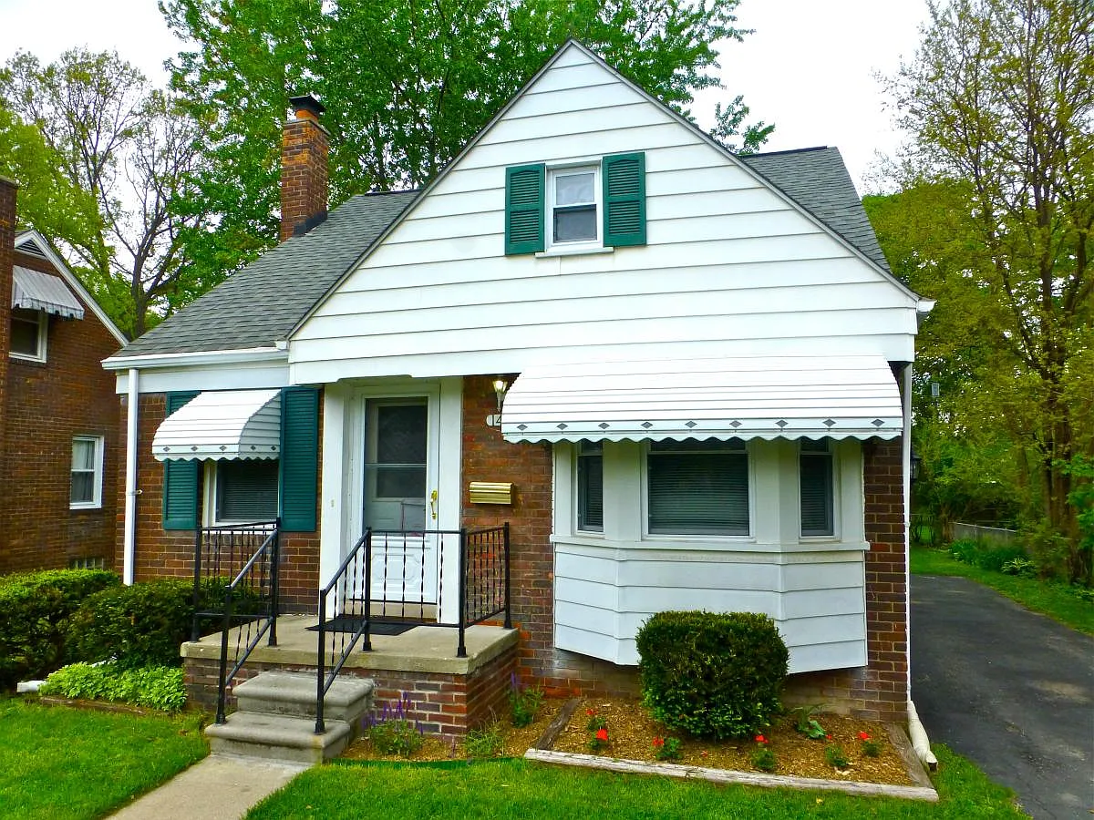 1409 Gardenia Ave photo 1