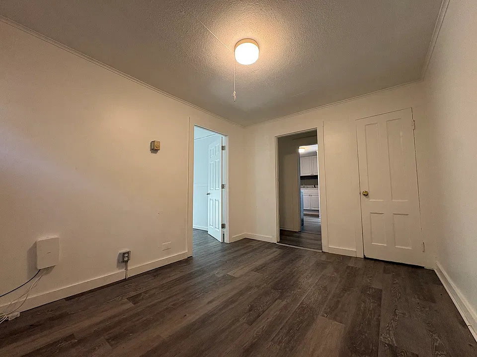215 Park St #1