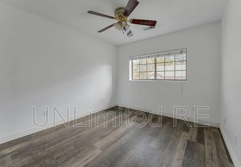 2433 S Seclusion Ln — Photo 16