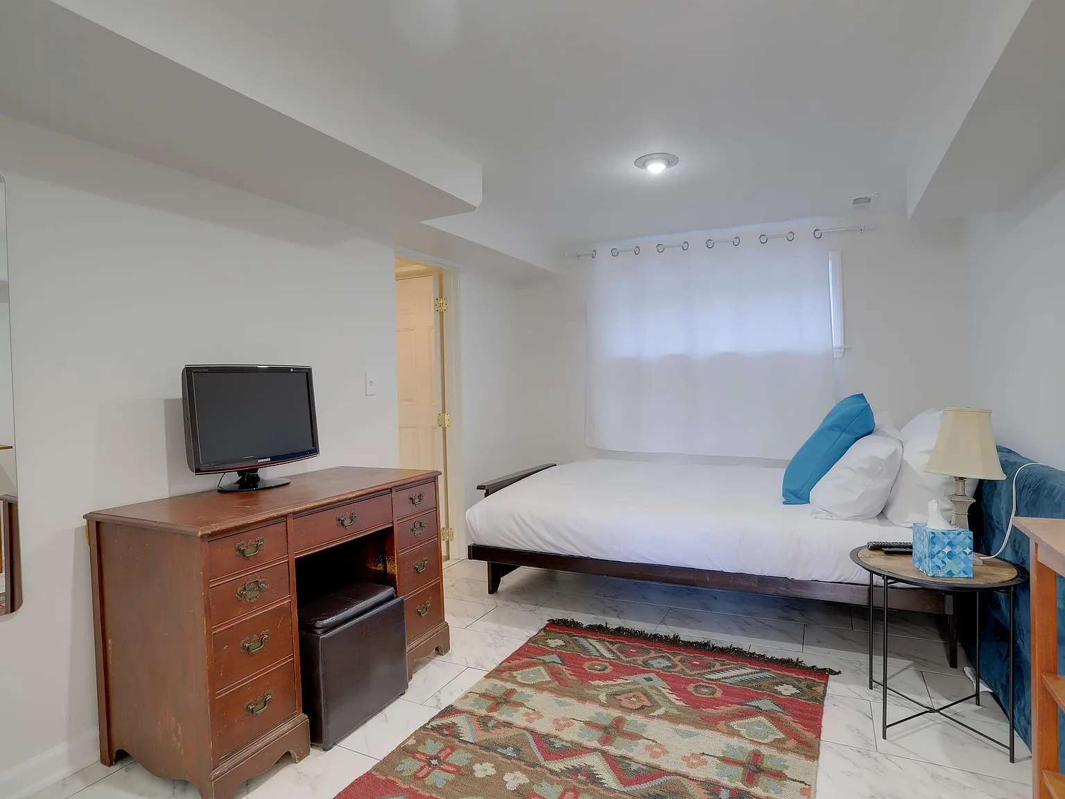 1 bed, 700 sqft, $3,000 — Photo 3