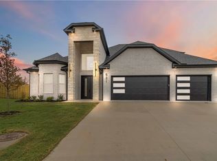 521 Bose Ave, Centerton, AR 72719