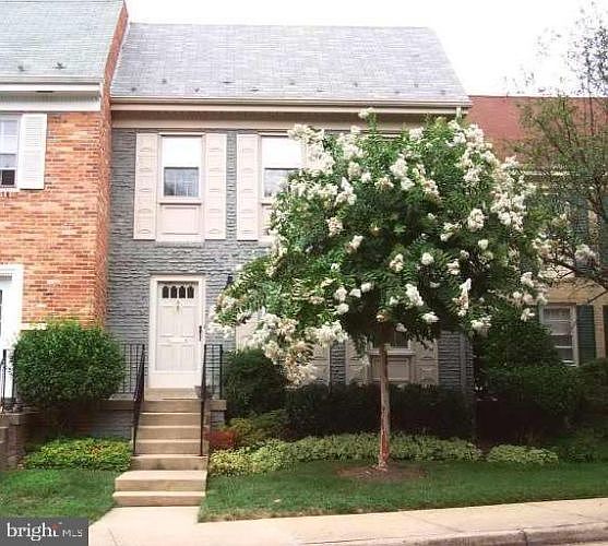 1st image of 7437 Hallcrest Dr