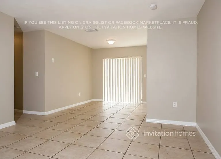 10030 SW 85th St — Photo 4