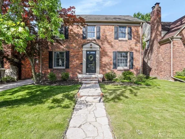 255 McKinley Ave, Grosse Pointe Farms, MI 48236