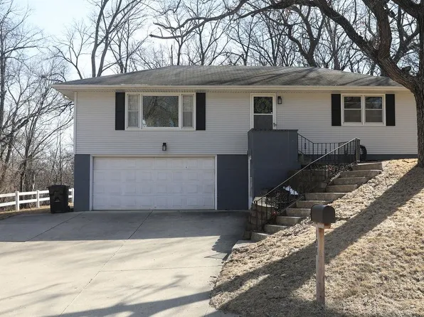 108 Westwood Dr, Estherville, IA 51334
