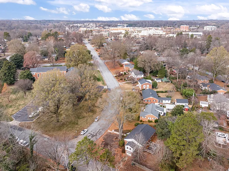 2100 Villa Dr — Photo 30