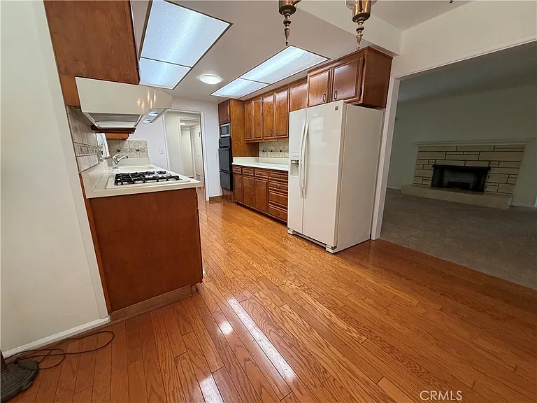 2680 N Canal St — Photo 16