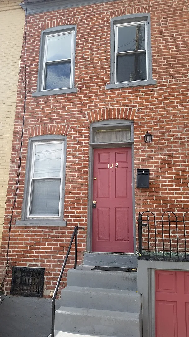 Hall 132 N — Photo 2