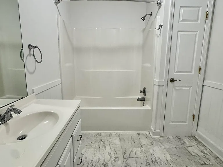 2112 Leon Dr — Photo 19