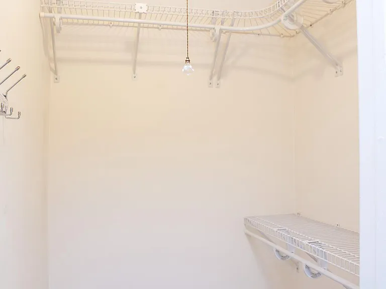 1712 W Abingdon Dr #301 — Photo 15
